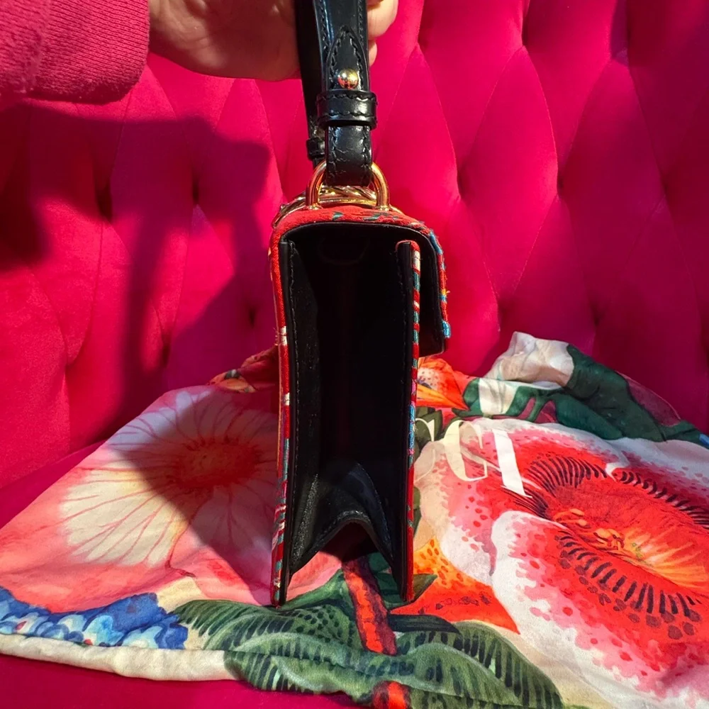 Gucci Mini Sylvie in Red Floral Jacquard - Picture 7 of 10